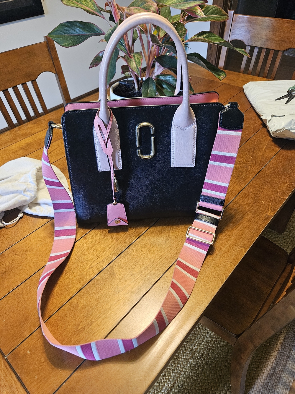 MARC JACOBS Big Shot Leather Tote in Black & Gazelle